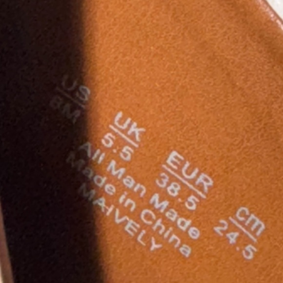 FRANCO SARTO NEW Women’s Sandals flats. Creamy white with brown soles! Size 8 - Picture 6 of 7